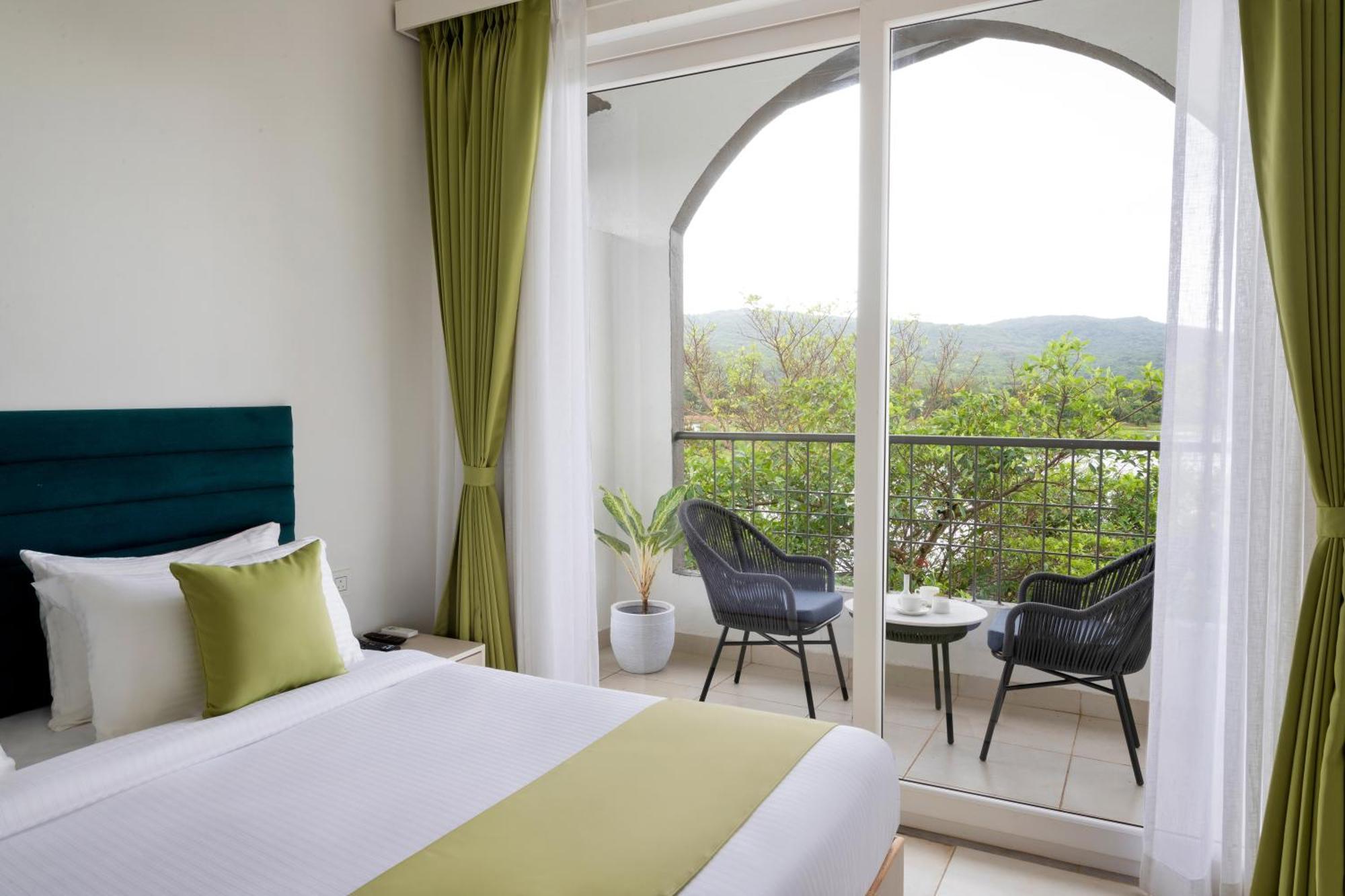 Stone Wood Hotel Amboli Amboli  Exteriér fotografie