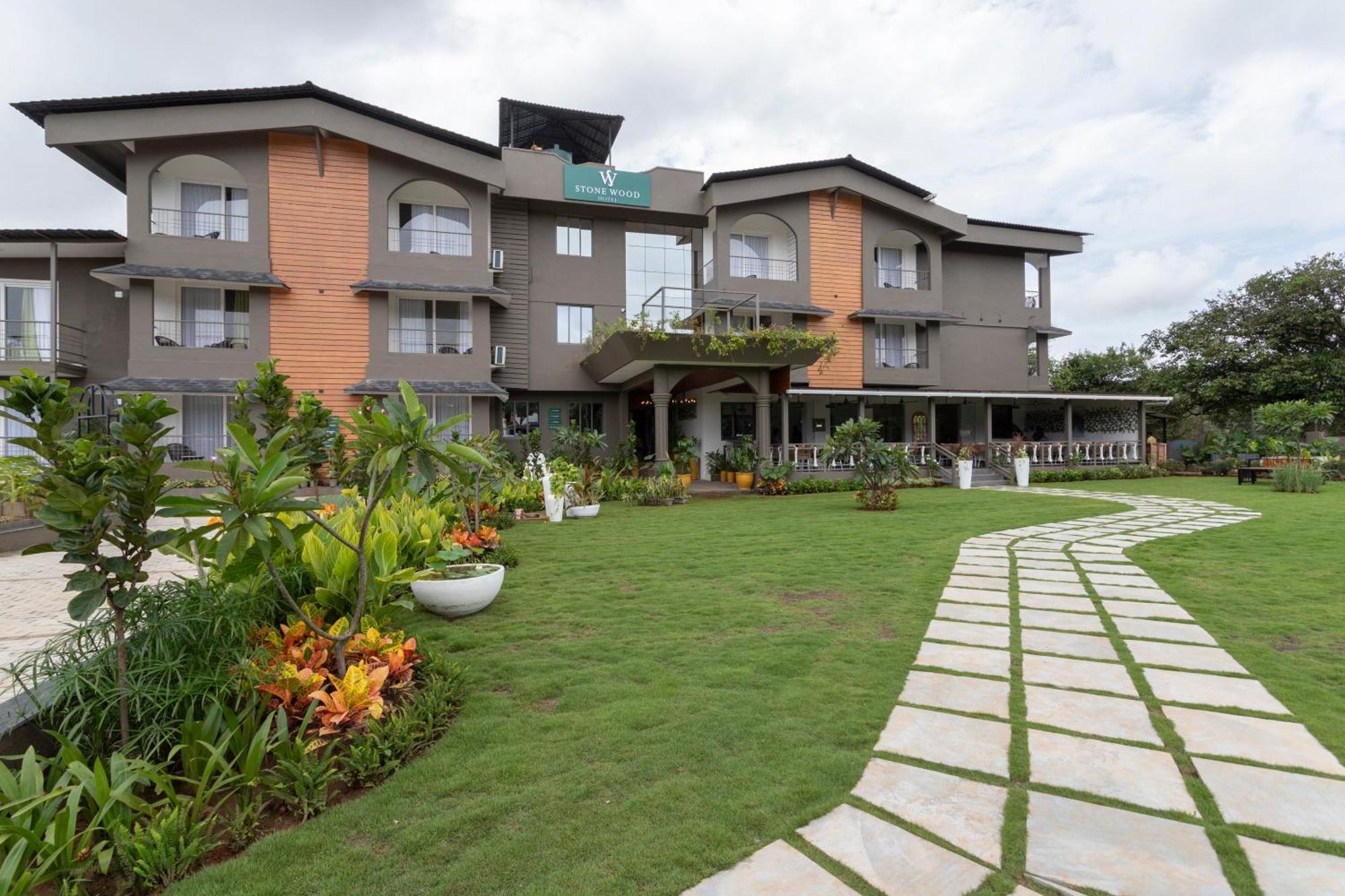 Stone Wood Hotel Amboli Amboli  Exteriér fotografie