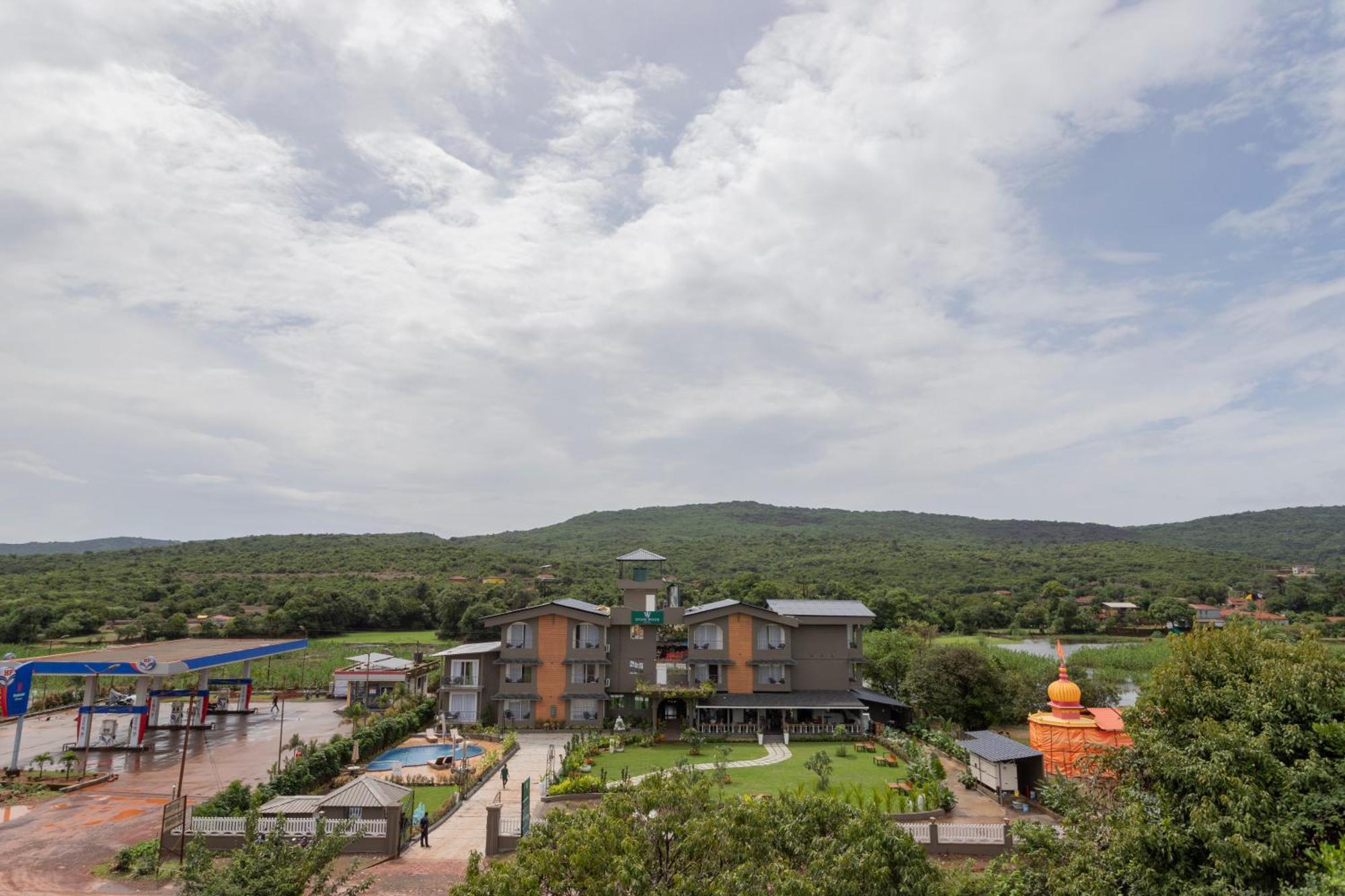 Stone Wood Hotel Amboli Amboli  Exteriér fotografie
