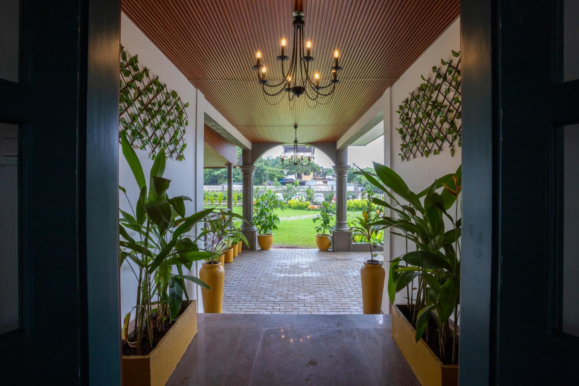 Stone Wood Hotel Amboli Amboli  Exteriér fotografie