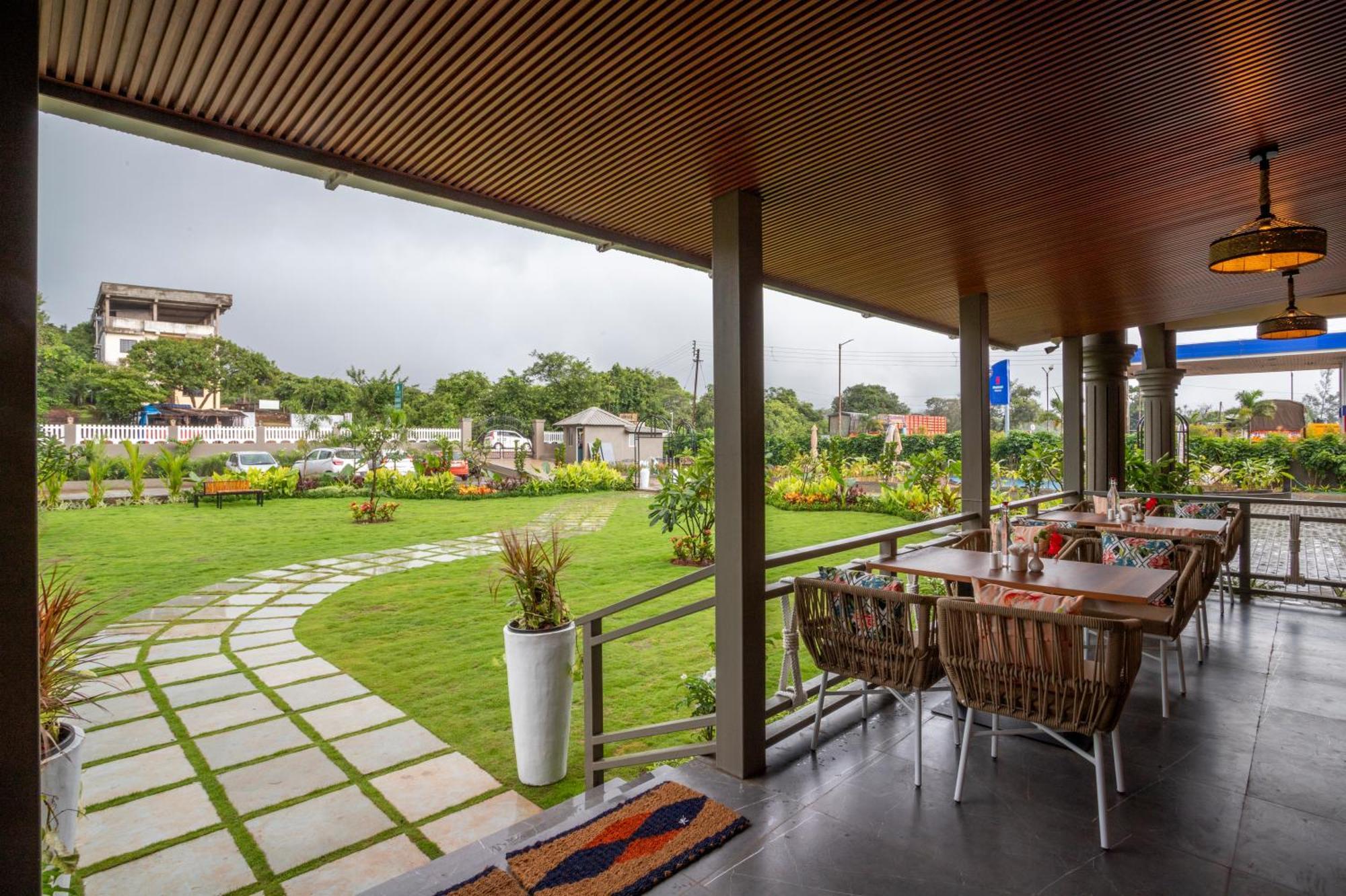 Stone Wood Hotel Amboli Amboli  Exteriér fotografie